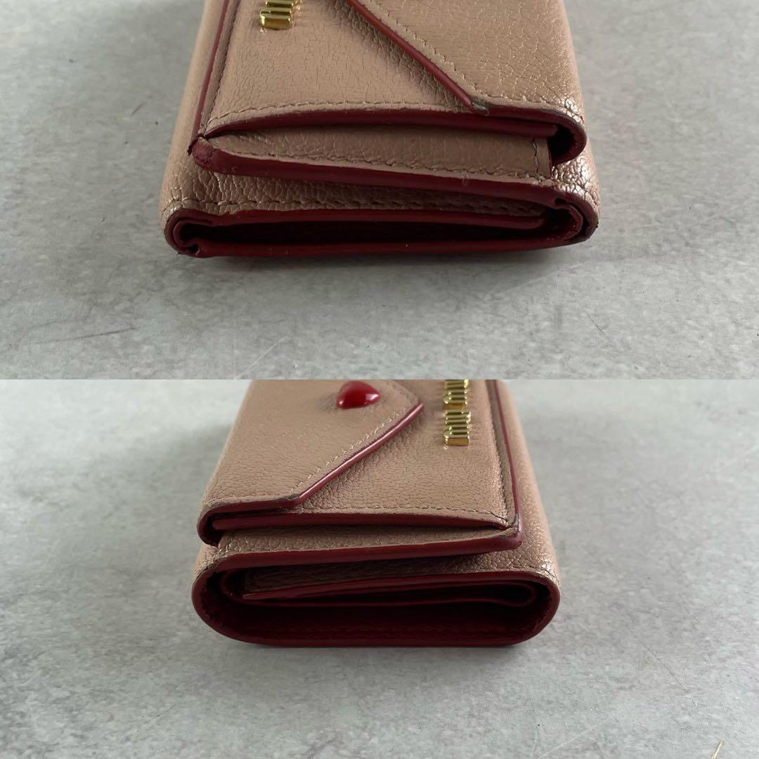 【美品】ミュウミュウ 三つ折り ラブレター マドラス ハート ピンク レザー