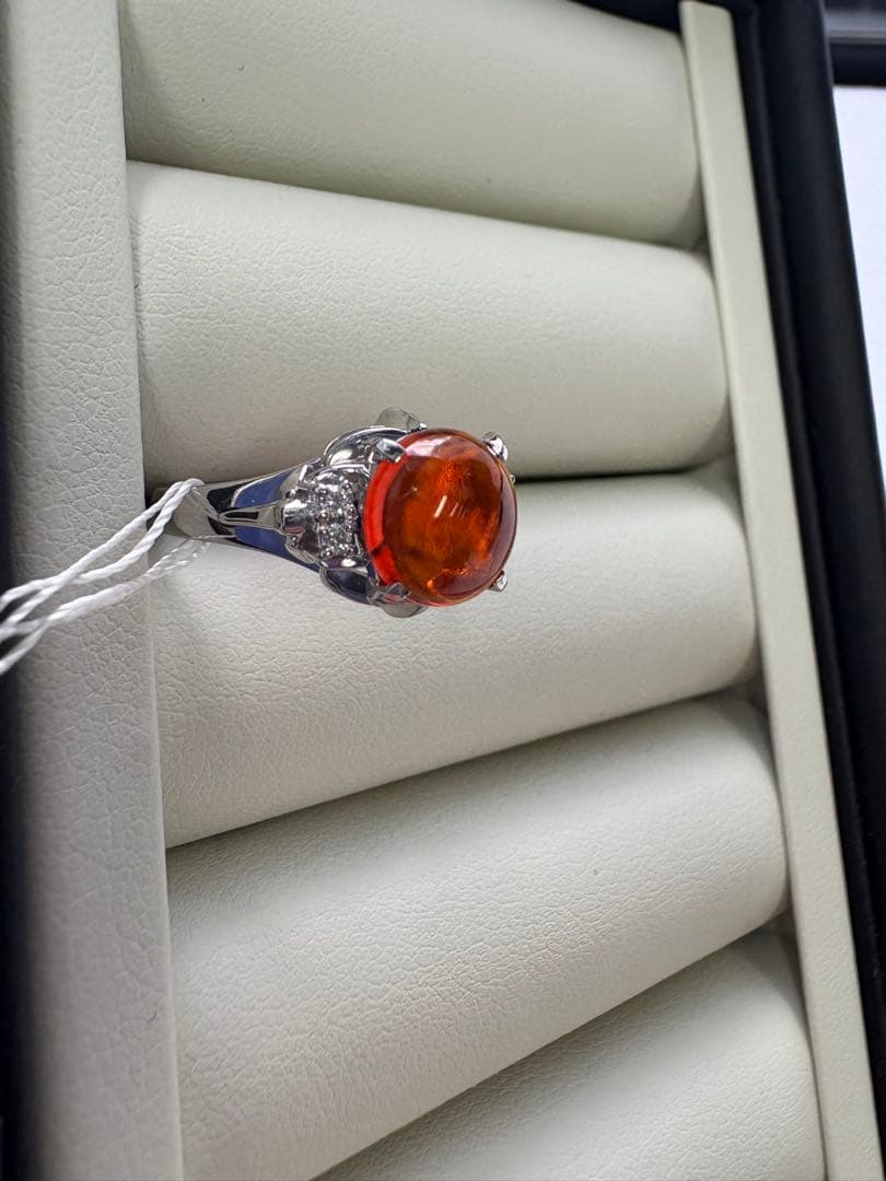 天然オパール　リング　pt900 プラチナ　ダイヤモンド