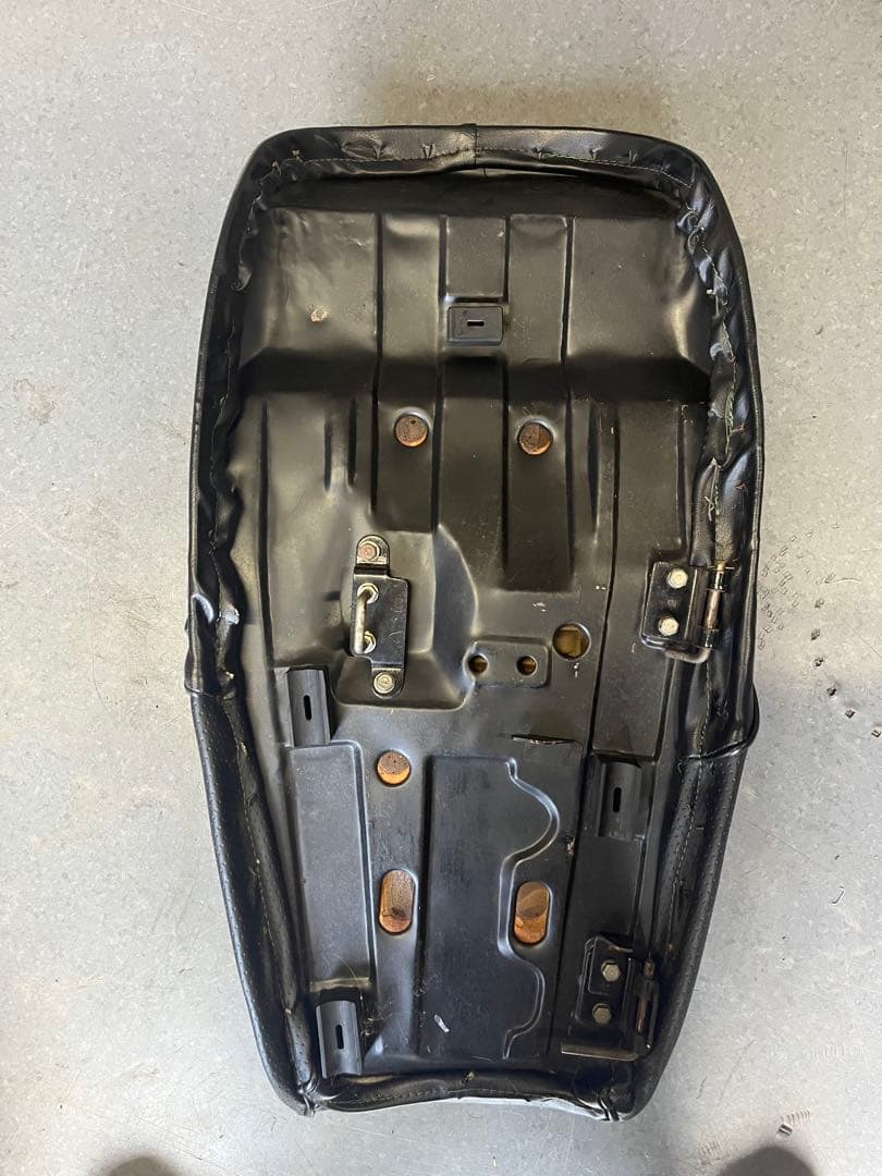 KZ900 KZ1000LTD KZ750 D1 カスタム　シート