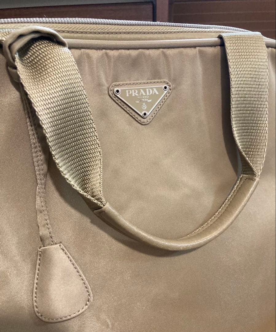 【未使用】プラダ ナイロントートバッグ　ベージュ