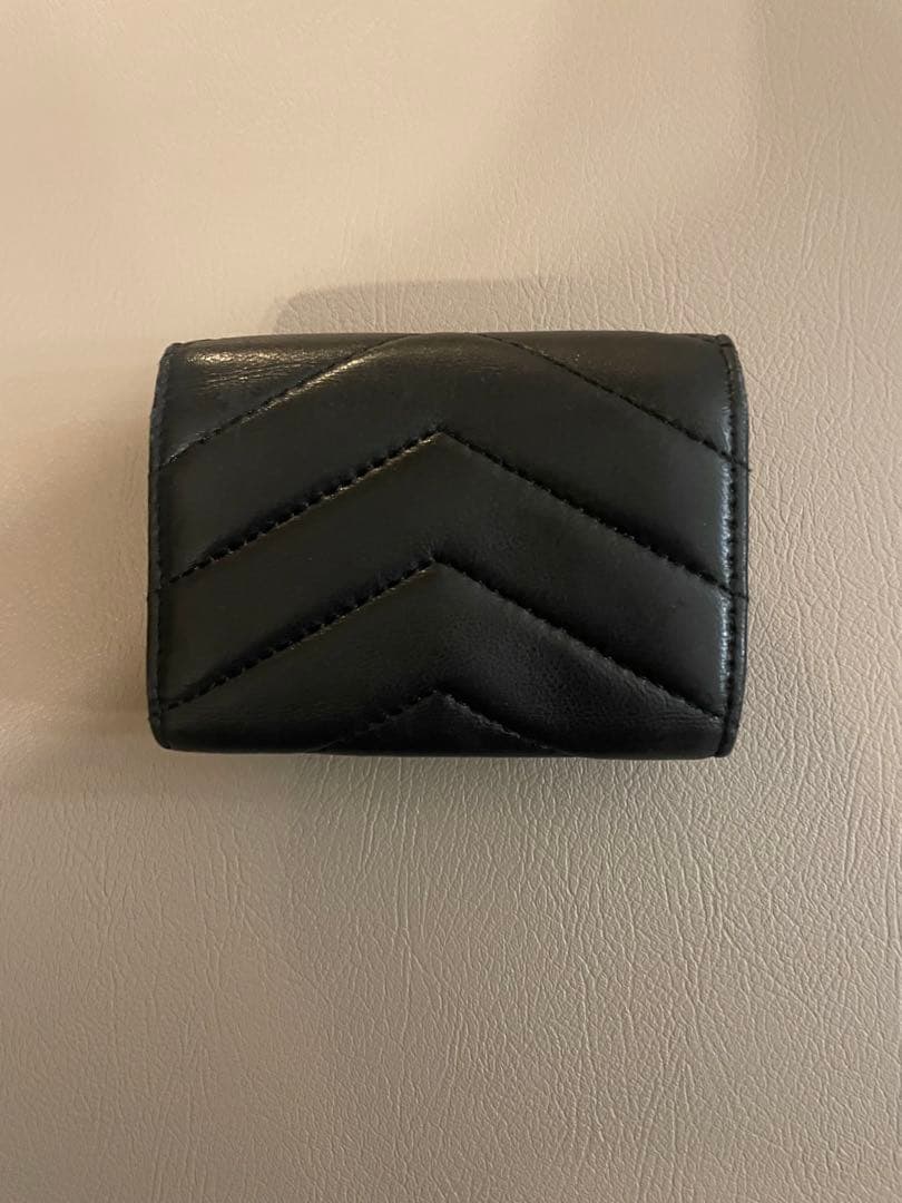 SAINT LAURENT ブラック 三つ折り財布（セール中！）