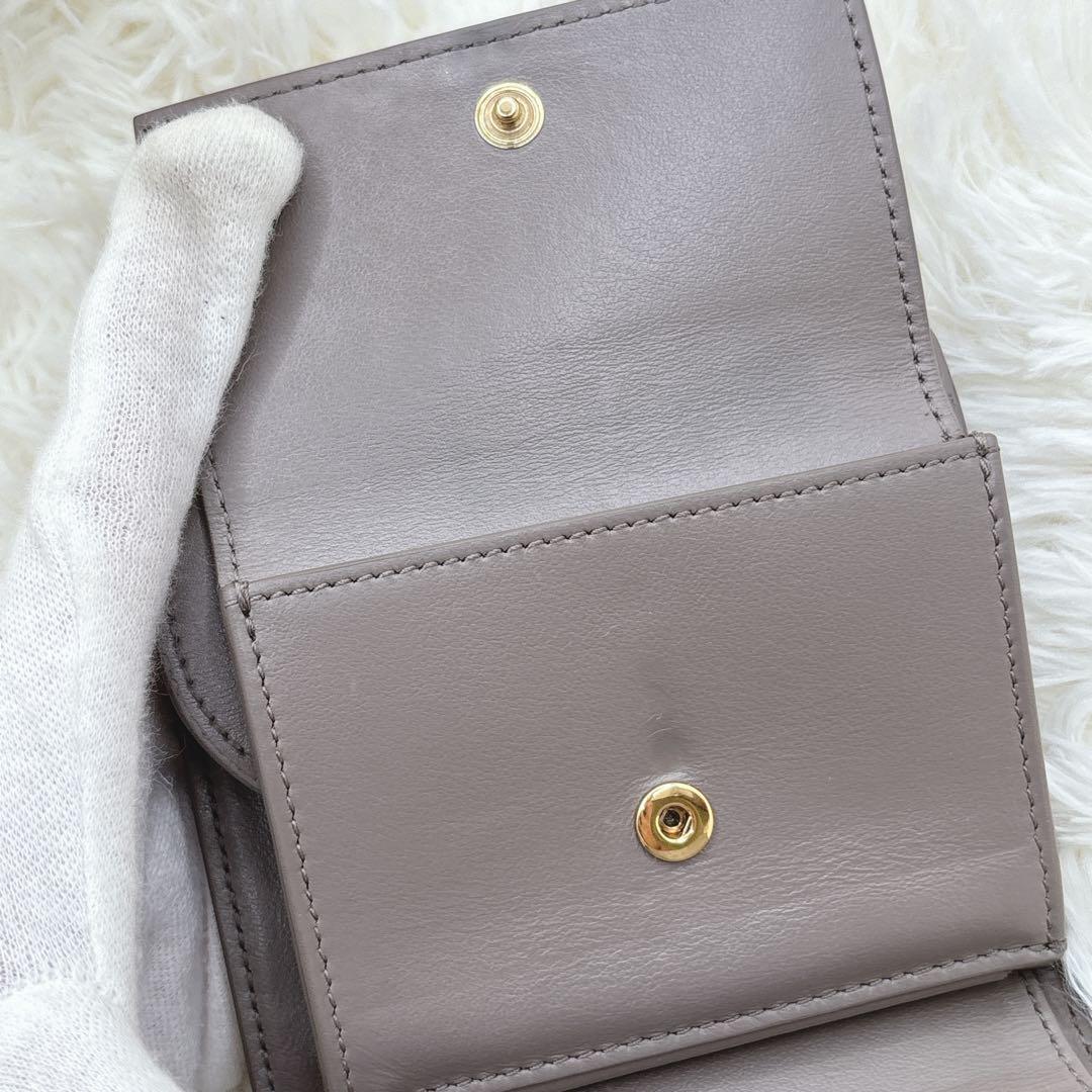 CELINE トリオンフ スモールフラップウォレット 三つ折り グレージュ