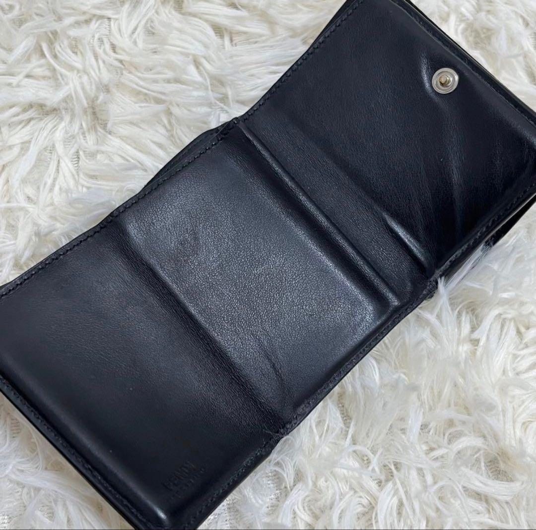 【購入から2日以内発送!】FENDI三つ折り財布