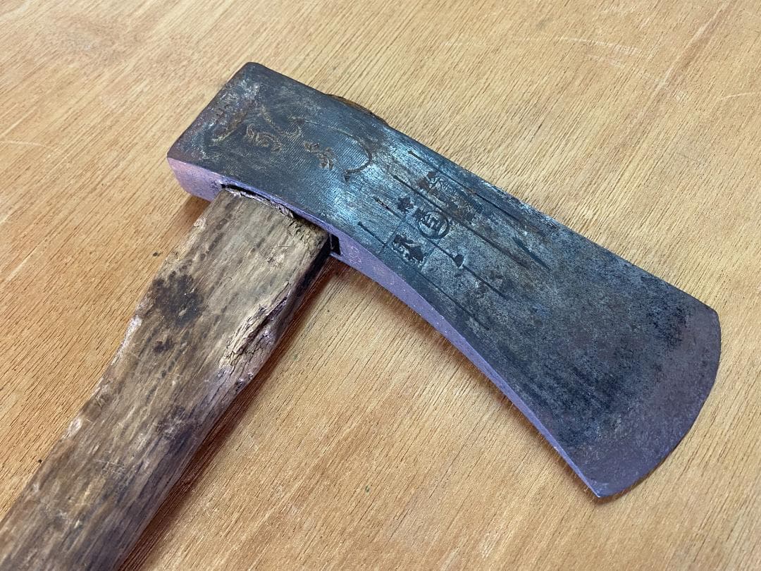 アンティーク・斧（銘入り）