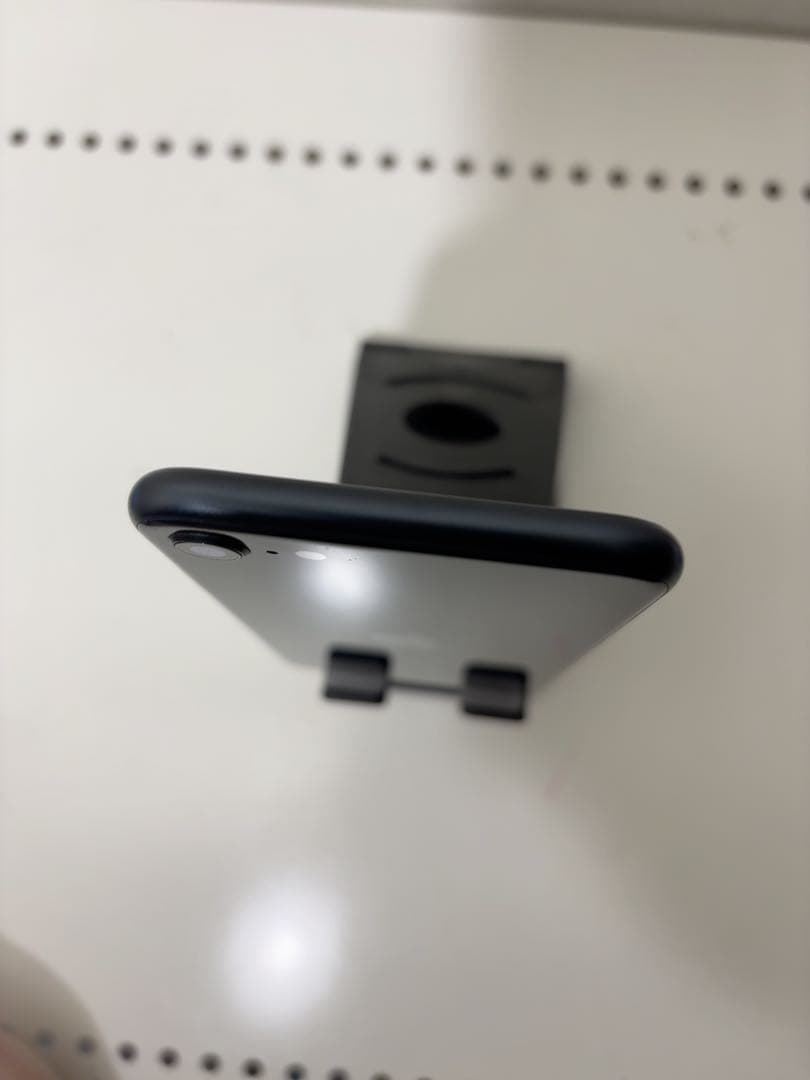 早い者勝ち　[SIMフリー]Apple iPhone se3 128GB