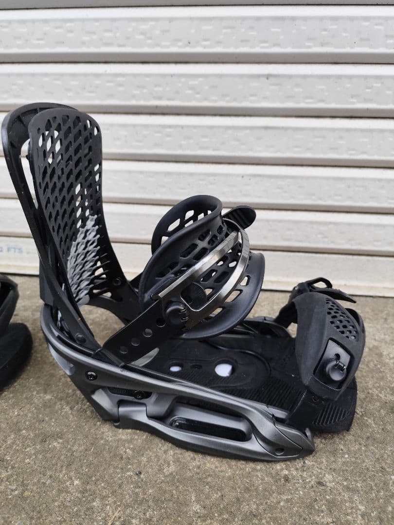 Burton Genesis EST Мサイズ　ビンディング ブラック