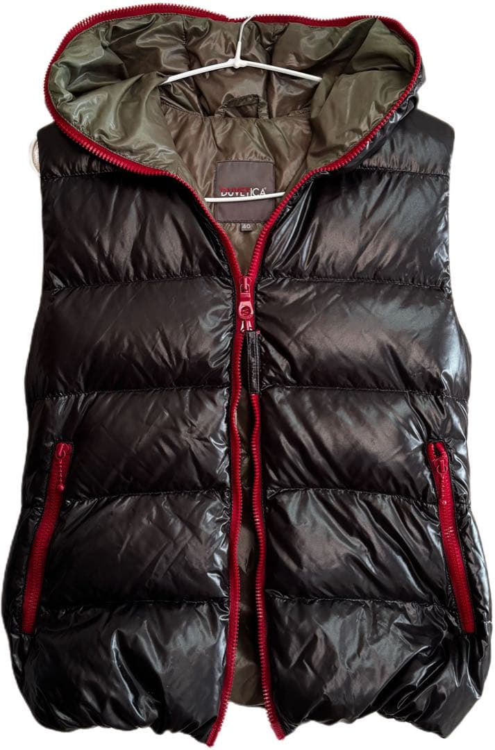 デュベティカ DUVETICAフード付きダウンベスト サイズ40
