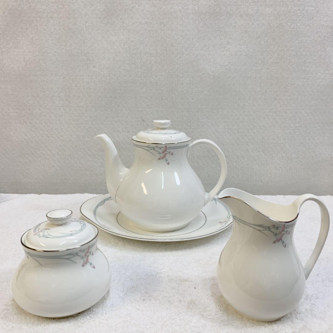   CARNATION ロイヤルドルトン 茶器セット