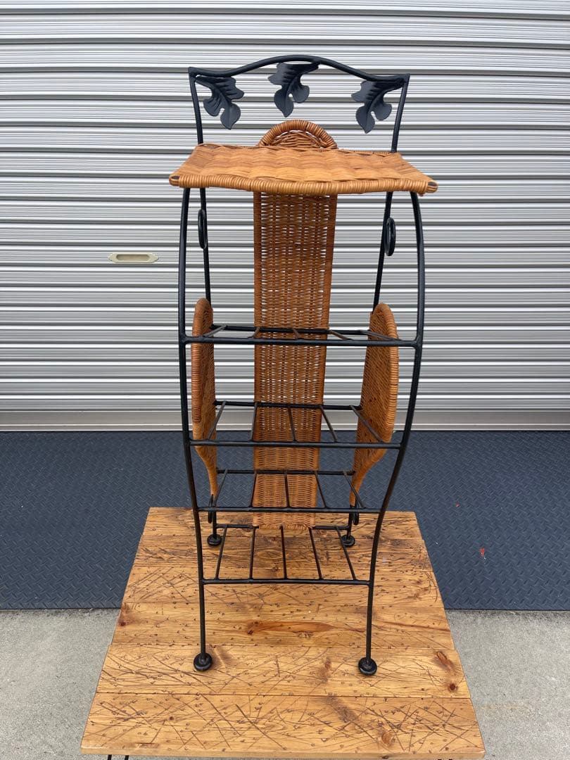 ワイヤーラック 籐　靴置き　アンティーク 飾り棚 スリッパラック