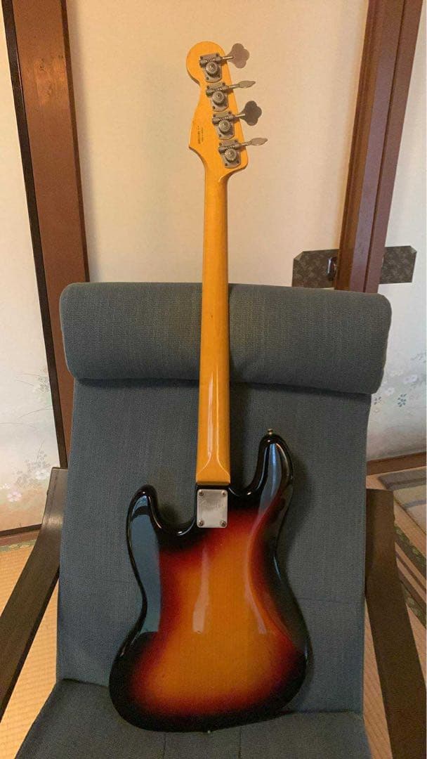 【出品1/20まで】Fender Jazz Bassエレキベース ケース付