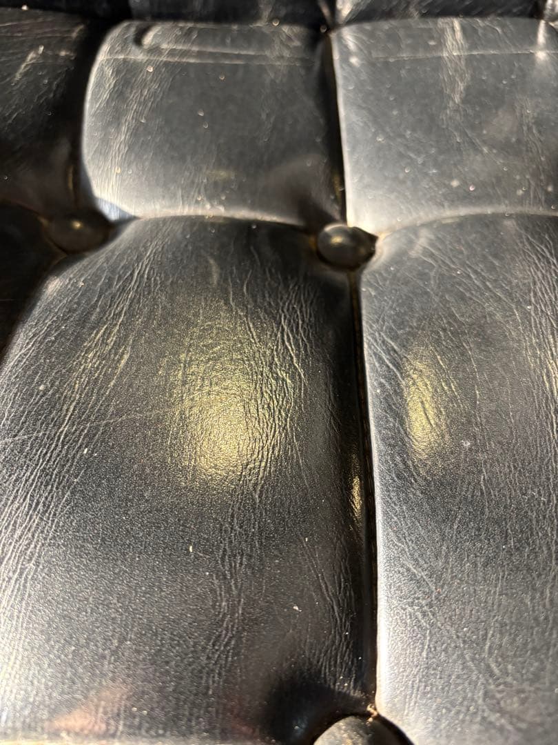 黒い皮革の椅子　1脚