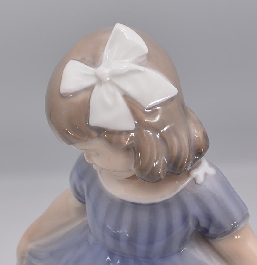 東洋の行灯／青いドレスで踊る少女　リヤドロ／ロイヤル　2体おまとめ　ご成約済み