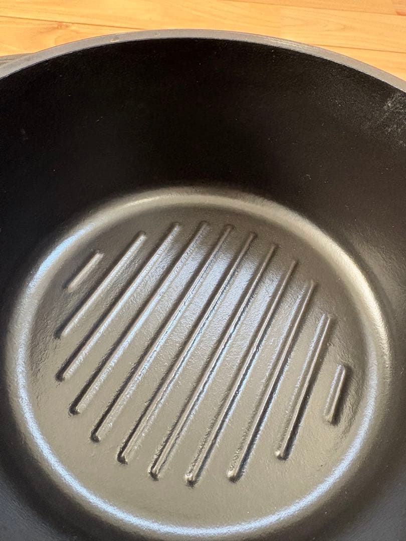 バーミキュラ オーブンポットラウンド22cm（ブラック)