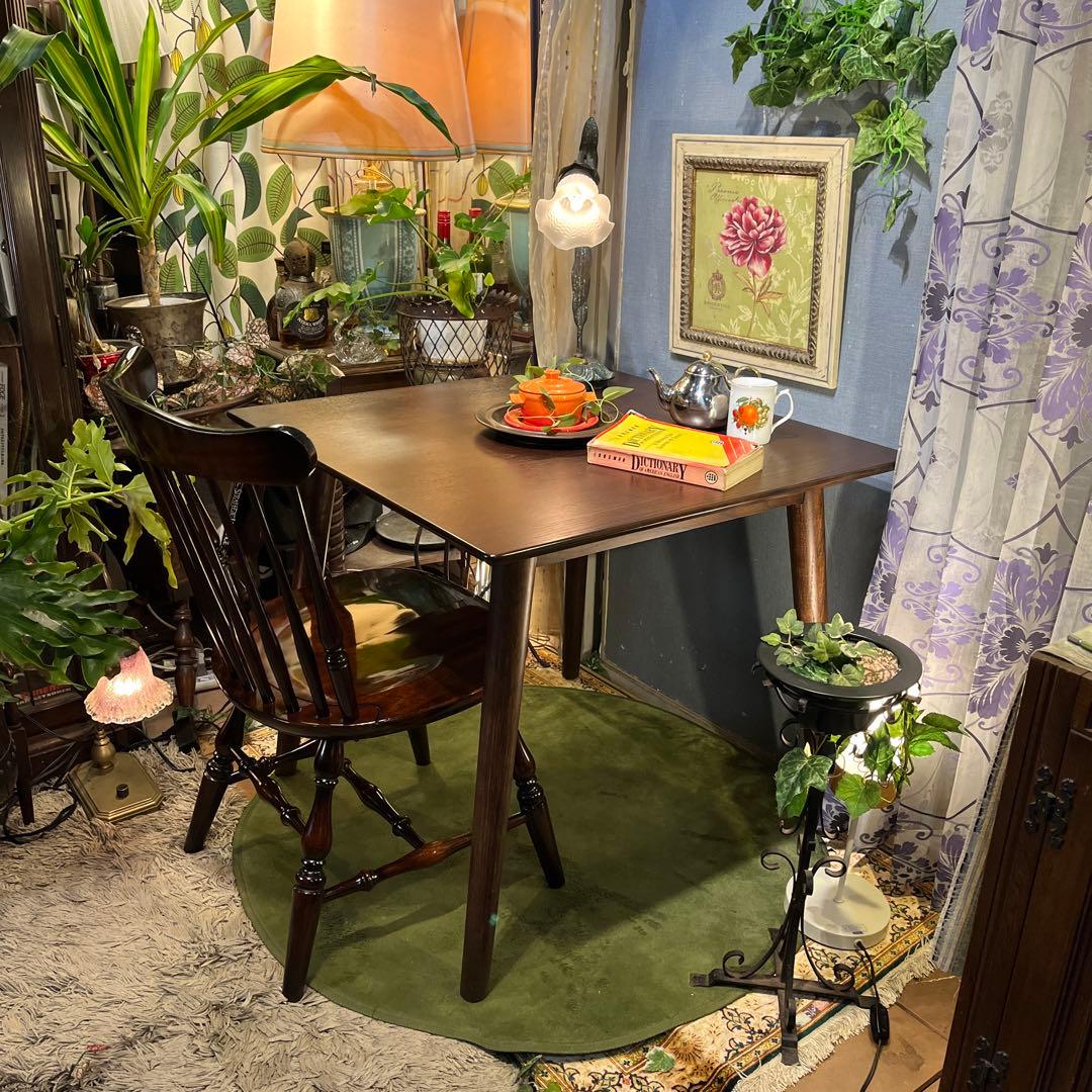 しろ　ヴィンテージ デザイナーズ　コンパクト　　ダイニングテーブル