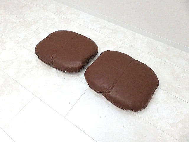 展示品　本革クッション2個セット　54ｃｍ×45ｃｍ　総革クッション