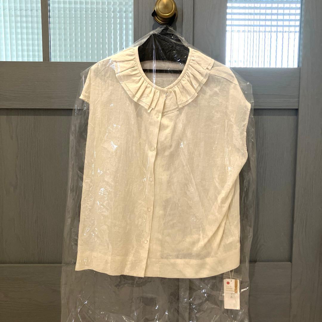 新品タグ付き アーバンリサーチ かぐれ フリルネックブラウス ホワイト
