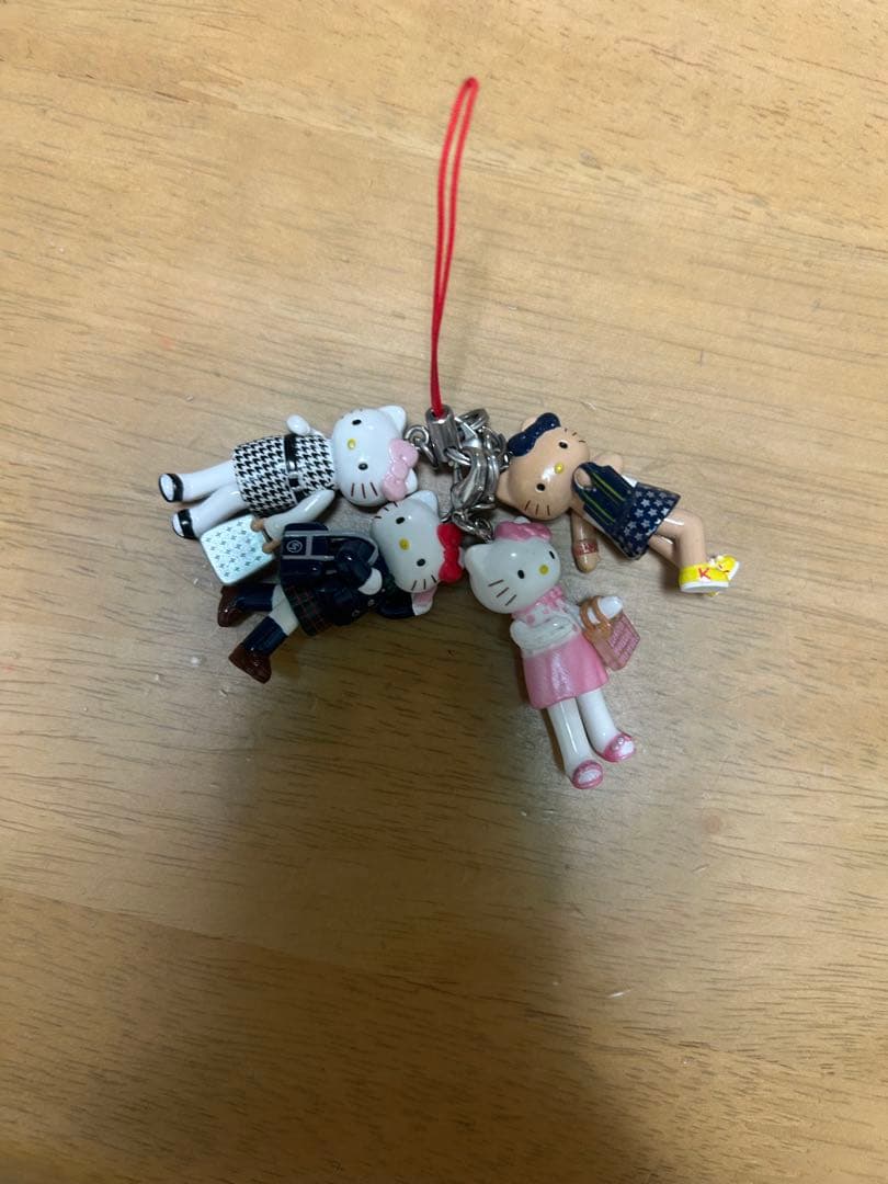 【希少】ハローキティ人形型キーホルダー4体セット