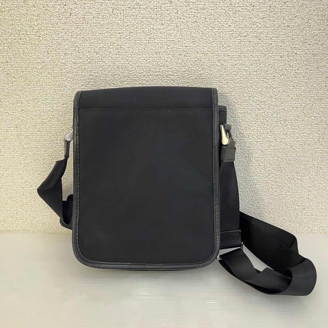 ☆バーバリー☆ショルダーバッグ メッセンジャーバッグ ナイロン レザー