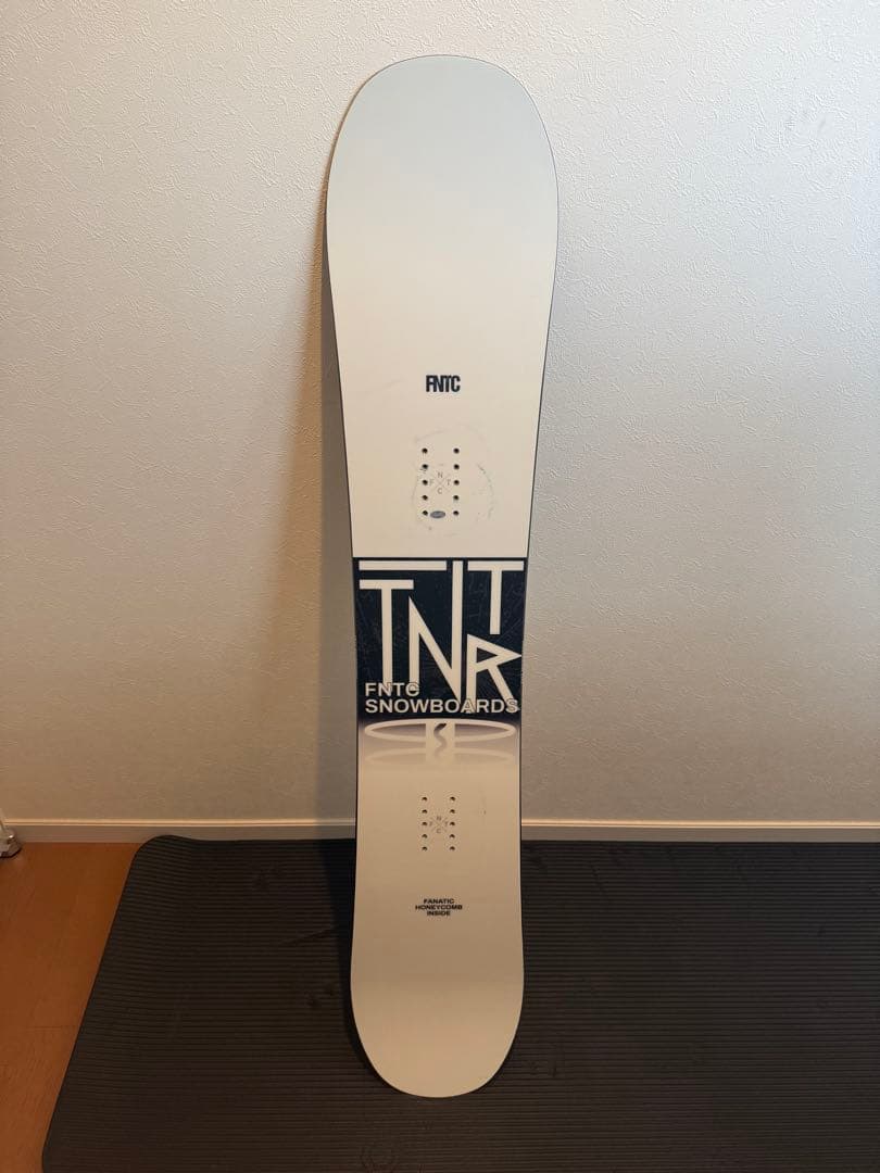 FNTC TNT R スノーボード ホワイト/ブラック 147cm 23/24