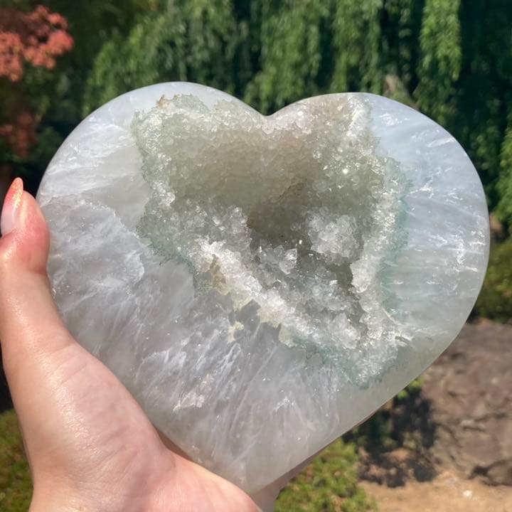 グリーンアメジスト プラシオライト ハート 原石