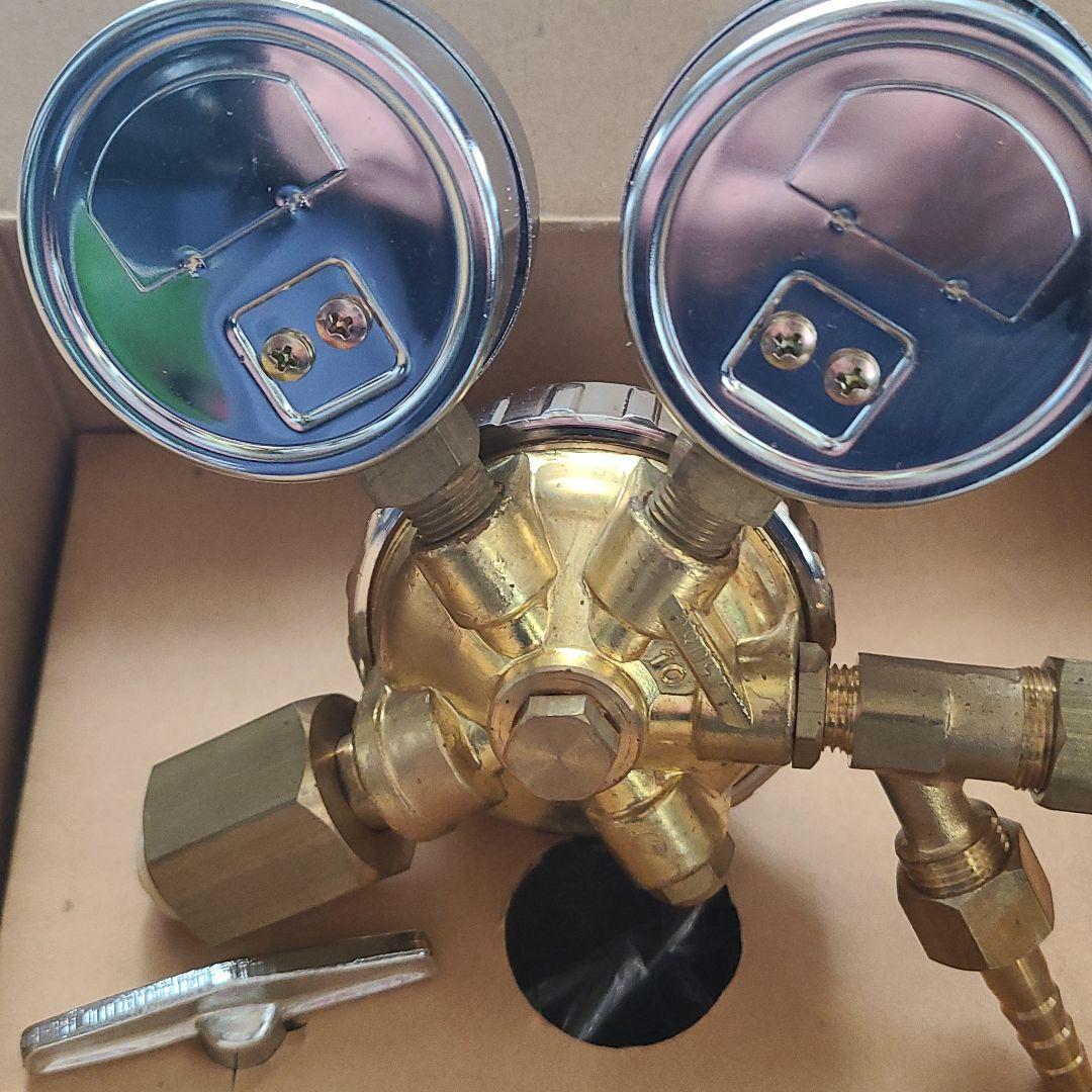 窒素調整器