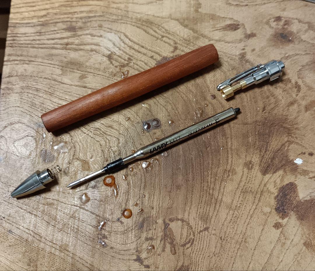 ラミーサファリ用木軸ボールペン0.5㎜ ホンジュラスマホガニー蜜蝋クリーム仕上げ