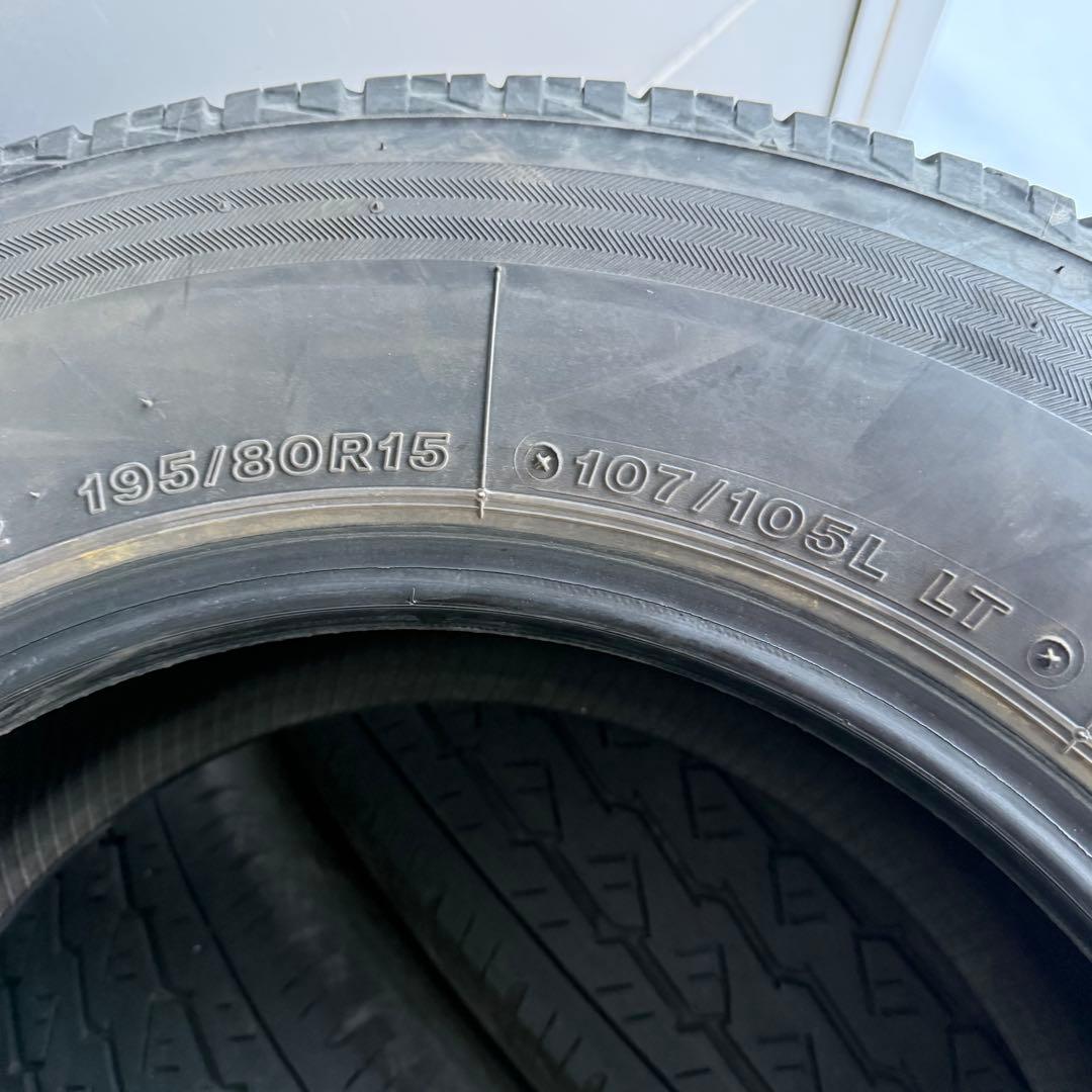 NV 350①195/80R15 107/105LTブリヂストン夏タイヤ