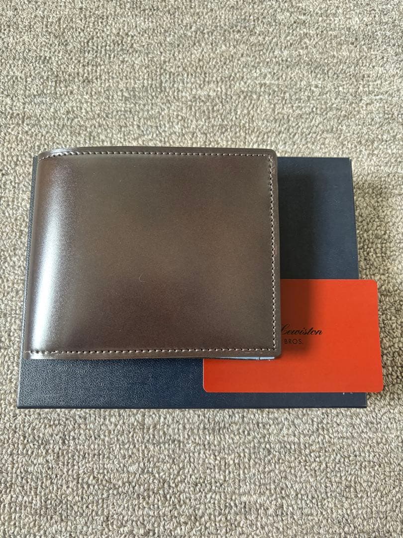 【新品未使用】K.T.ルイストン コードバン 二つ折り 財布　小銭入れ付き