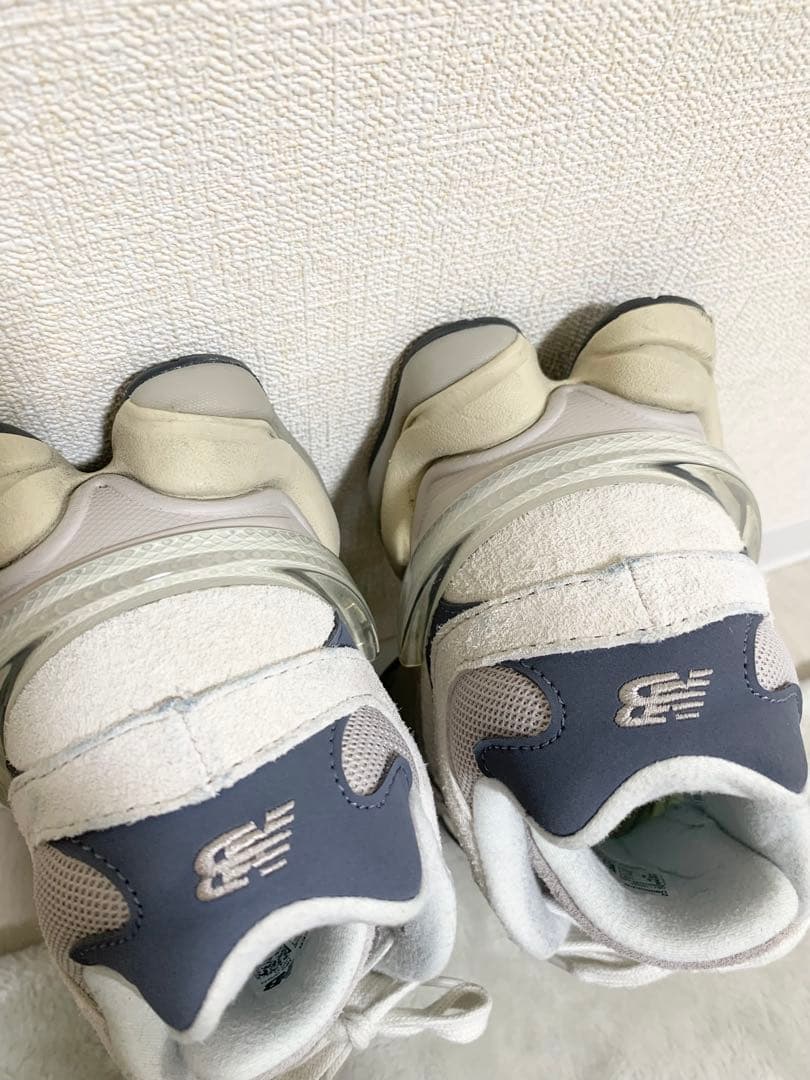 New Balance 9060 ホワイト/ネイビースニーカー