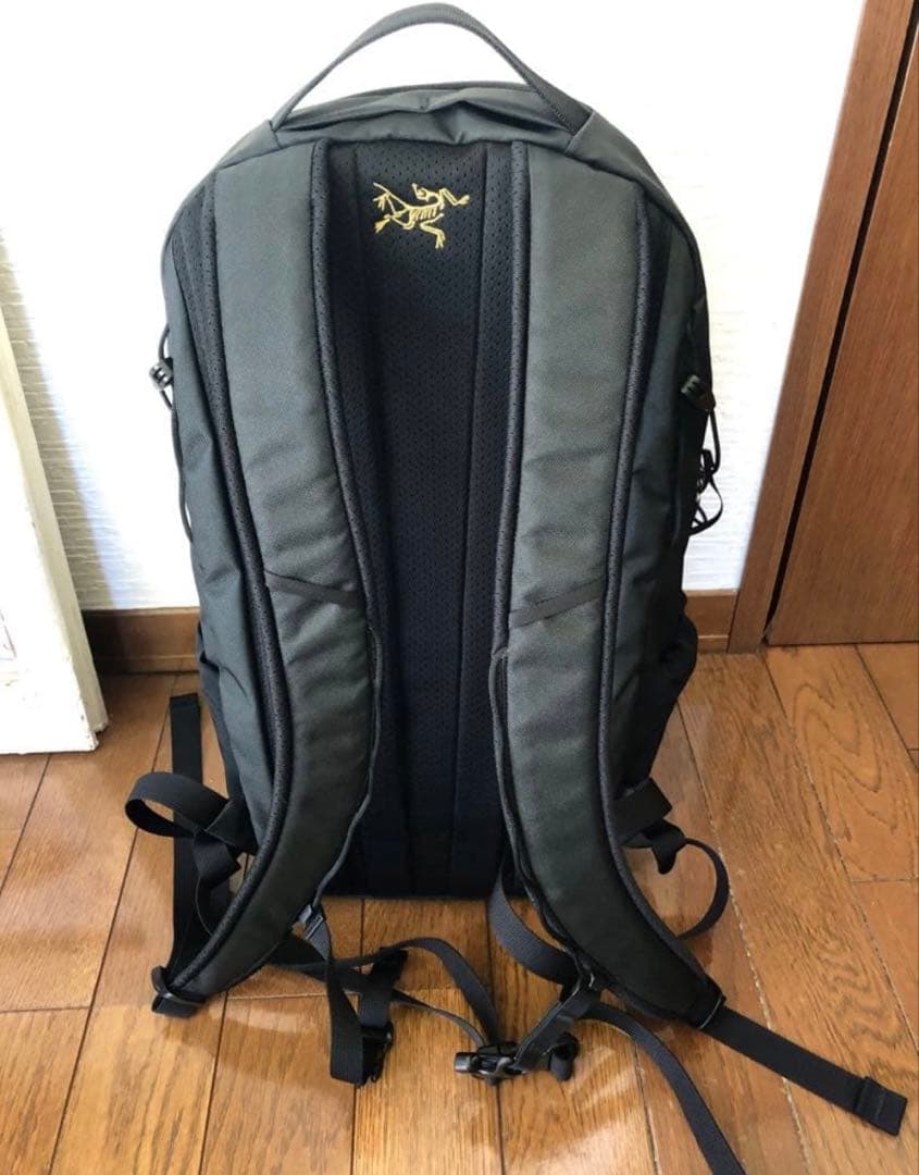 ほぼ未使用2026購入　アークテリクス　マンティス 16 バックパック　ブラック
