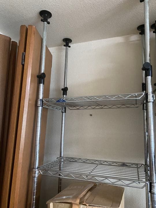 LUMINOUS の金属棚