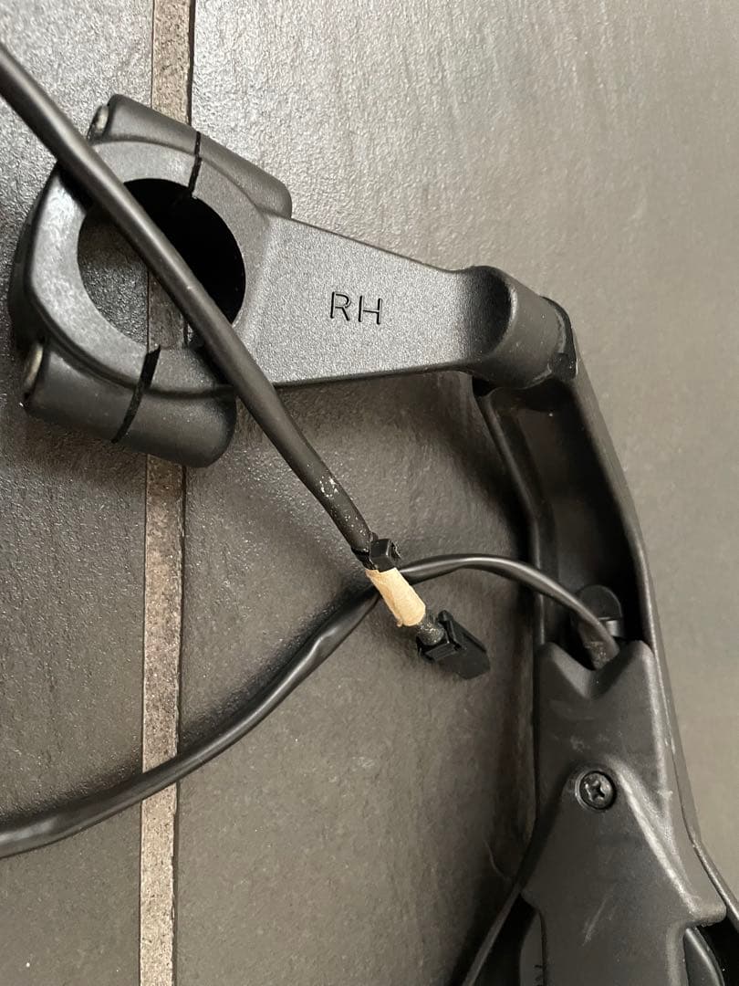 ドゥカティ ハイパーモタード1100S 純正ミラー 左右セット 片側破損あり