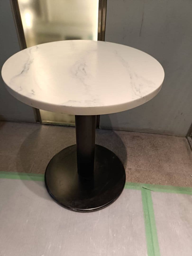 円形大理石風テーブル 直径60cmサイドテーブル　カフェテーブル