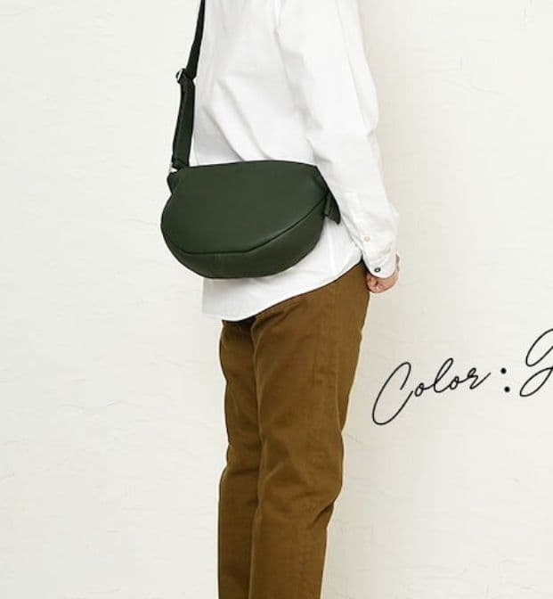 SEEKER（シーカー）MATTE ソフトレザー ボンディングショルダー黒