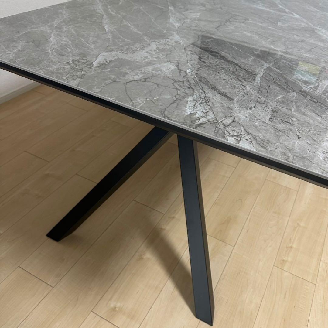 ニトリ セラミックダイニングテーブル(セーラル150BE/BKスチール脚)