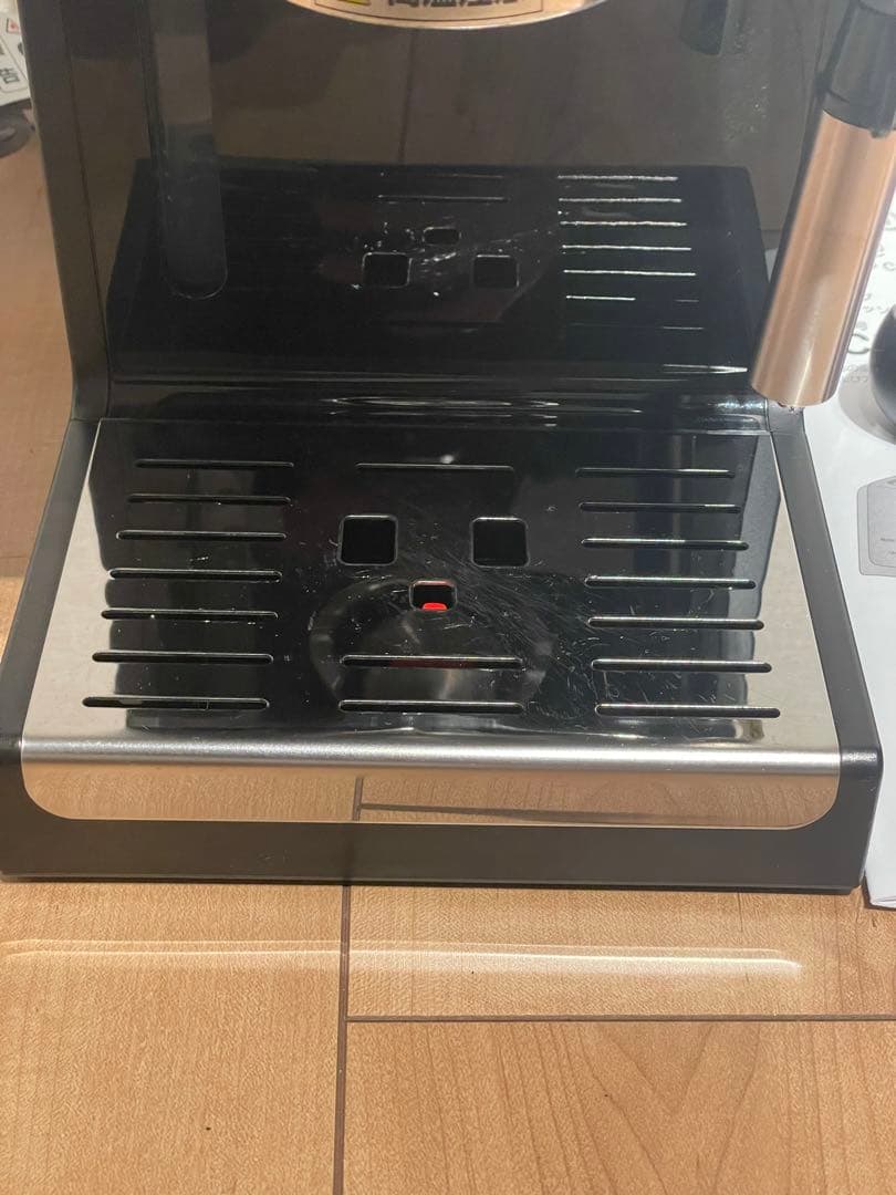デロンギ　エスプレッソマシン ECP3220J-BK ブラック