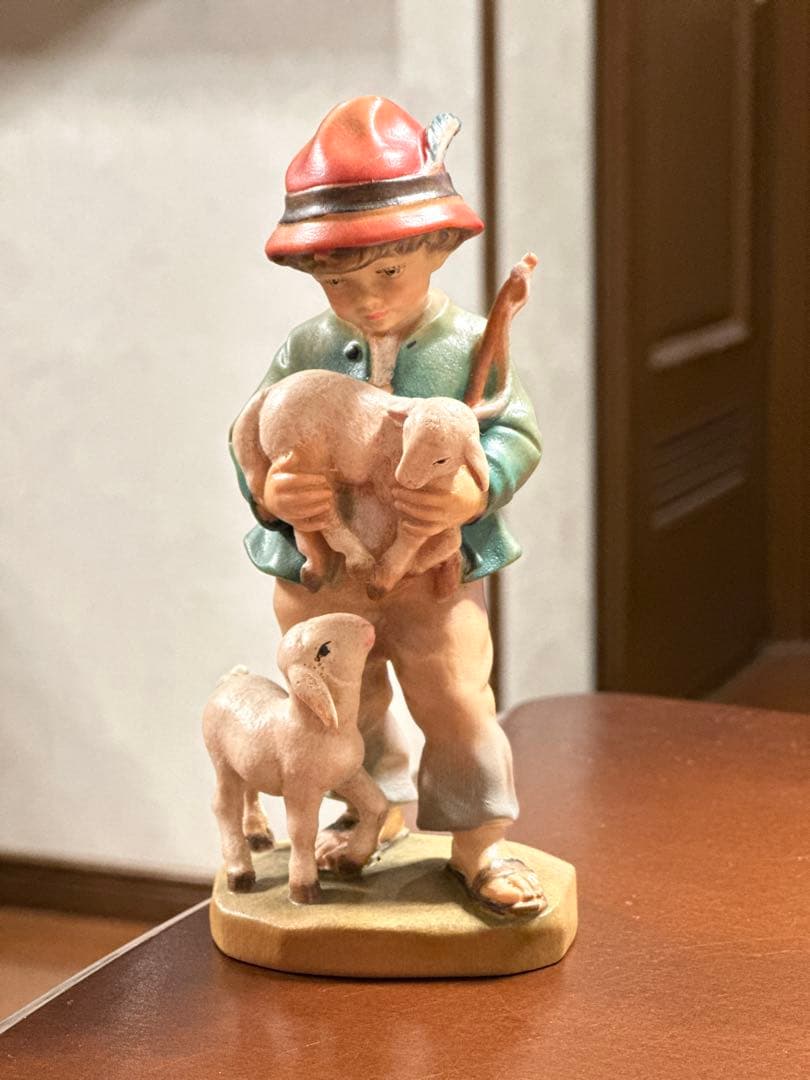 イタリア　Conrad Moroder社　木彫り人形　 写真追加しました