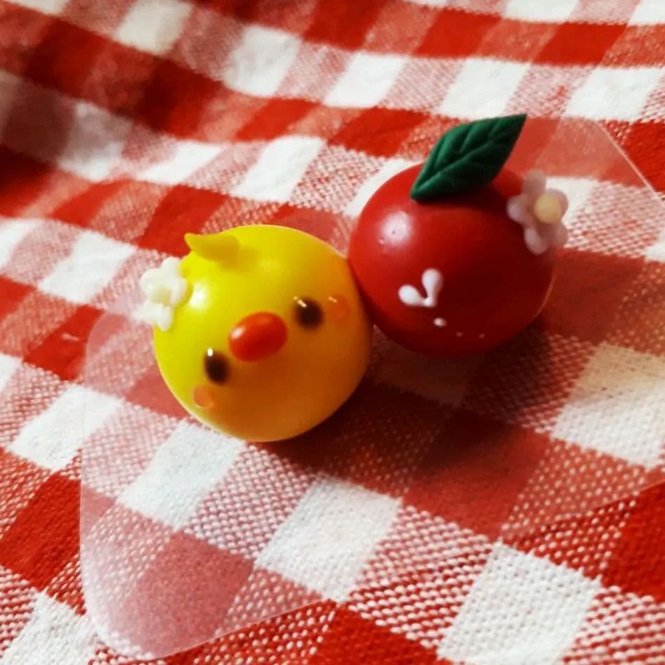 りんご大好き♡ひよこさん