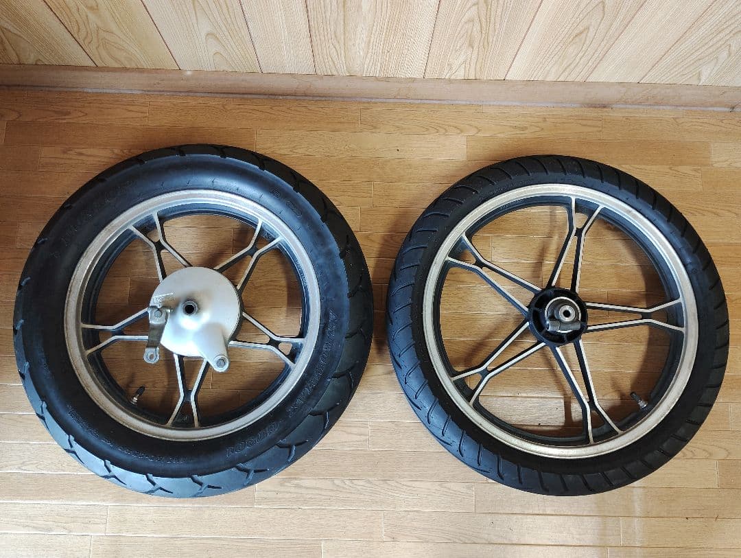 GN125H　チューブレスタイヤ　純正ホイール付き前後セット