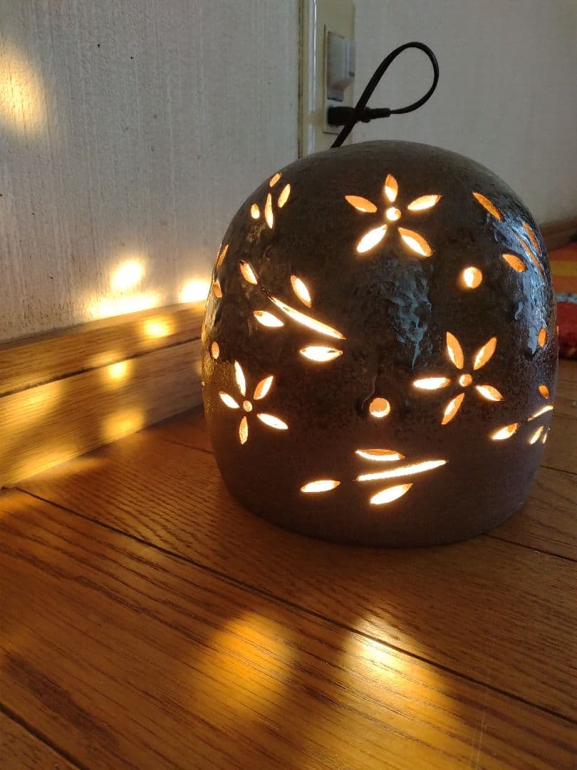 丹波　立杭焼　昇陽窯　陶器製ドーム型ランプ 花模様
