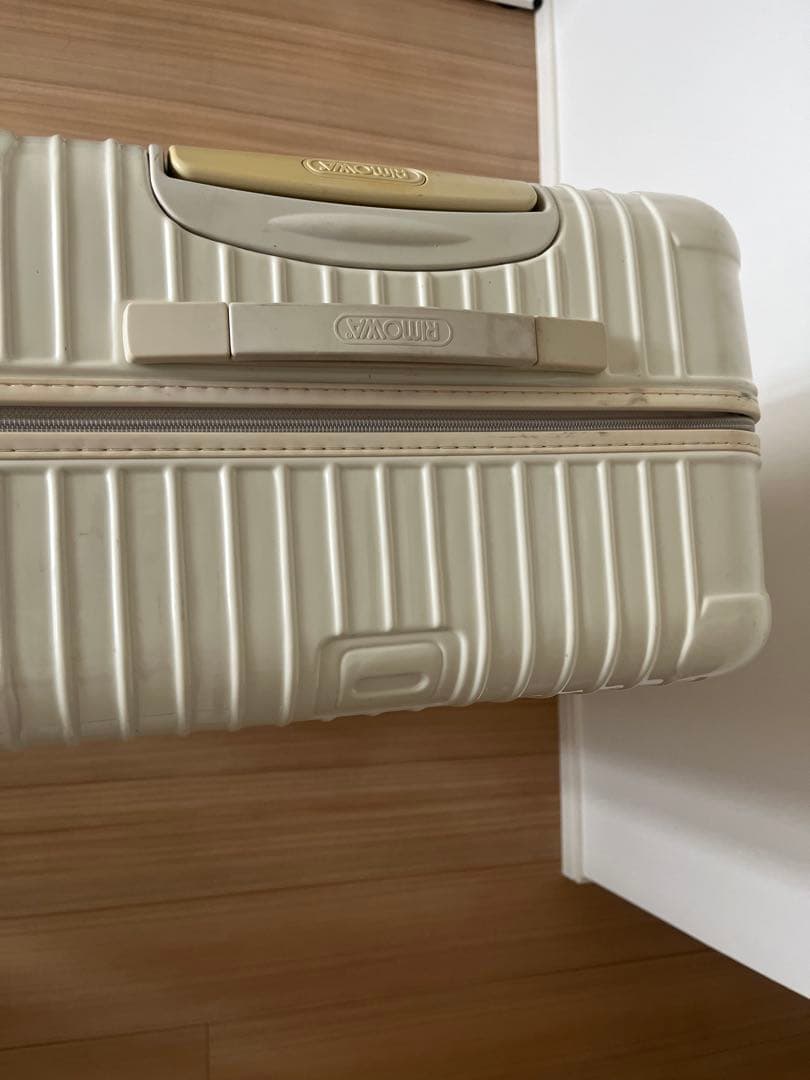 RIMOWA SALSA アローズ別 正規店修理後2回利用