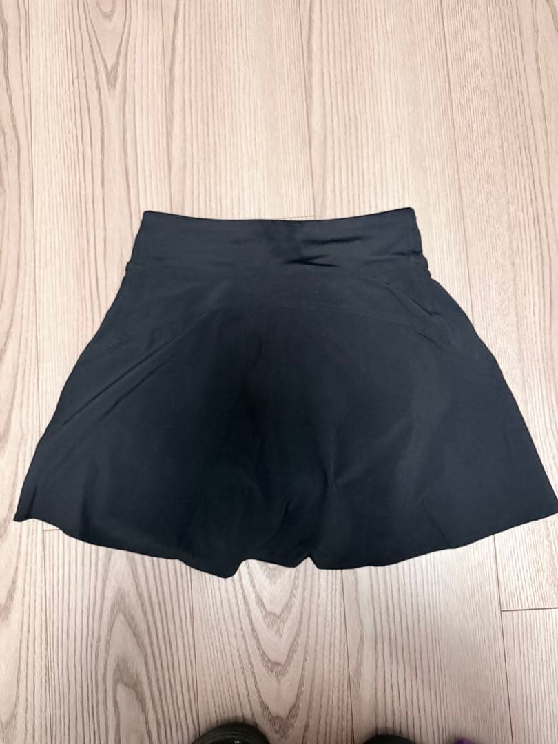 lululemon 軽量ハイライズ テニススカート