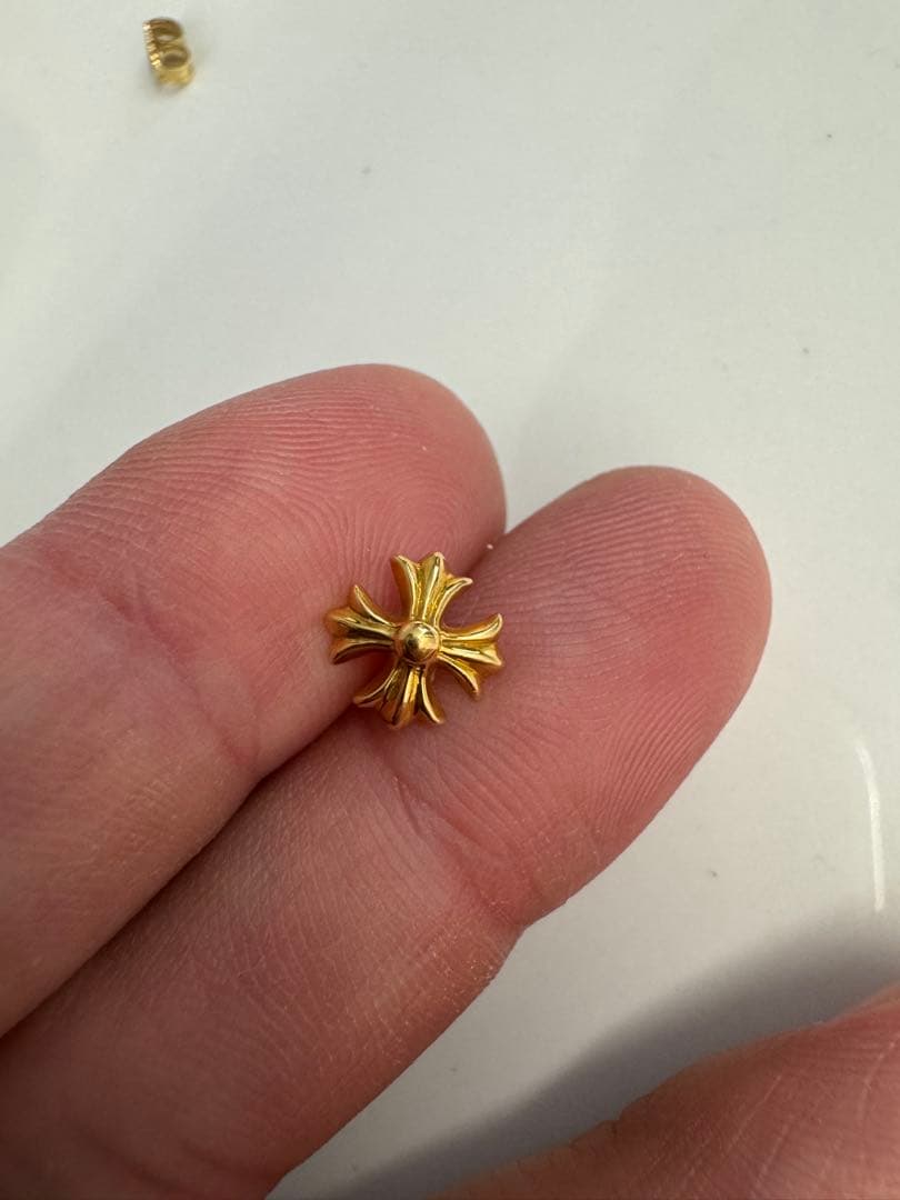 クロムハーツ　プラススタッド　22kピアス