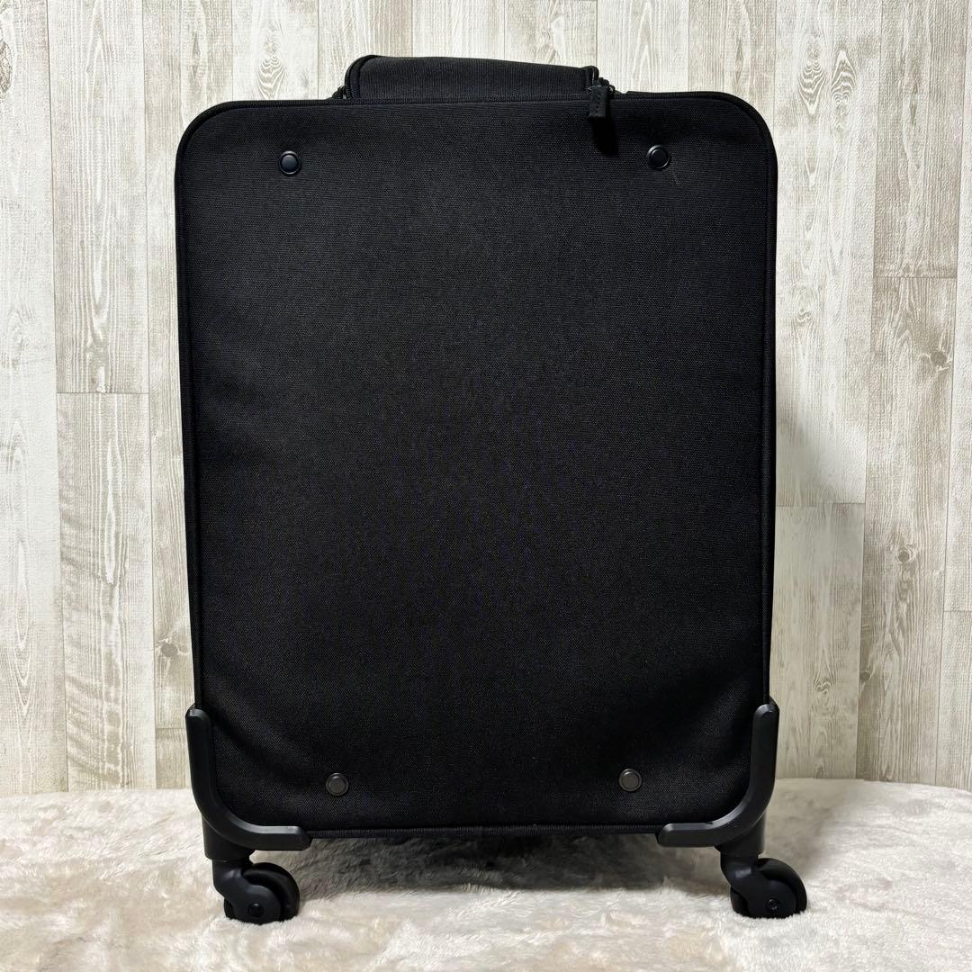 【廃盤・美品】無印良品 半分の厚みで収納できるソフトキャリーケース (S)