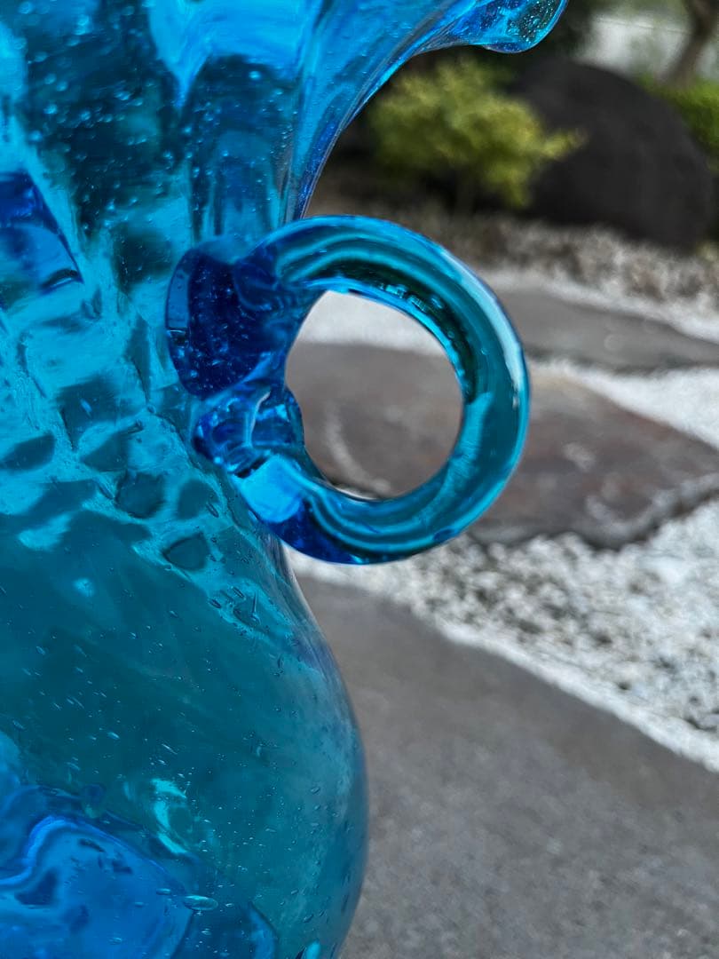 沖縄　琉球ガラス　綺麗なブルー　花瓶