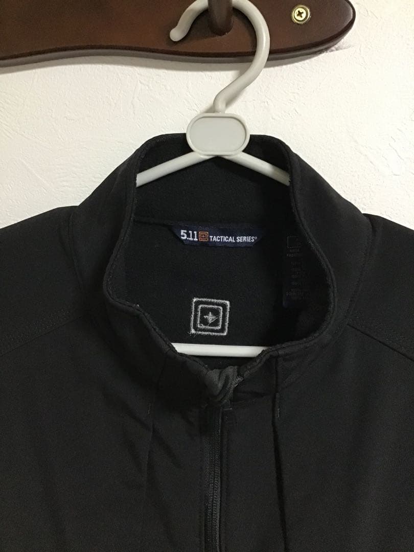 米軍放出品　5.11 TACTICAL SERIESソフトシェルジャケット中古品