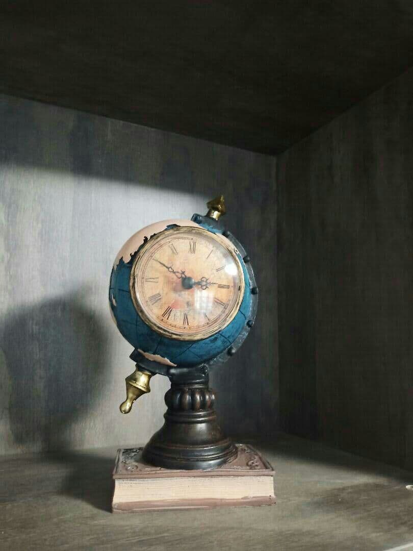 ヨーロッパ式レトロ小振子時計地球
