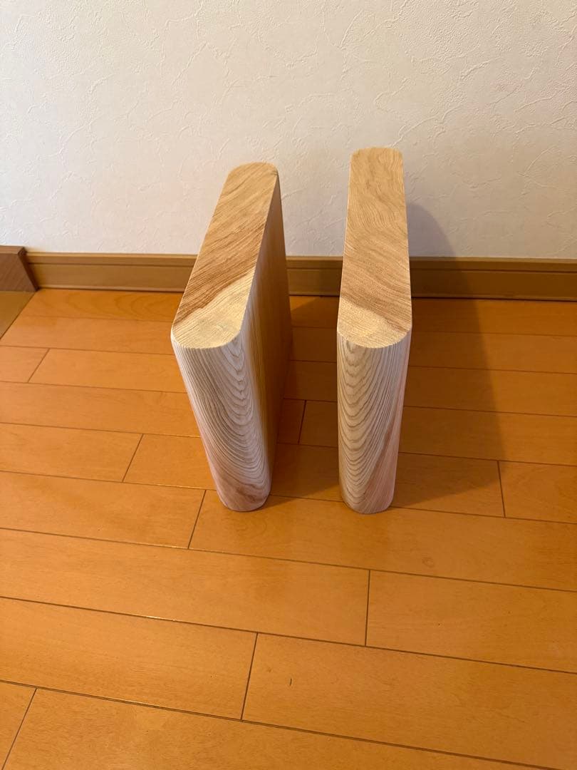 天然杉一枚板ローテーブル蜜蝋ワックス仕上げ‼️