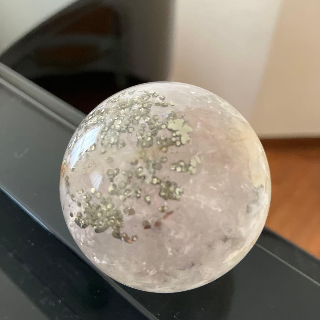 コレクションに！パイライトインフローライト　スフィア　天然石置物　C154