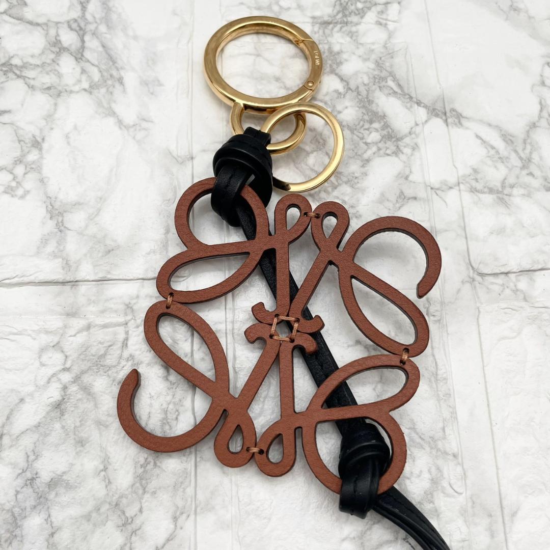 未使用級✨ ロエベ LOEWE アナグラム キーリング バッグ チャーム